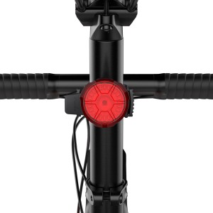 Lampa rowerowa Fenix BC06R