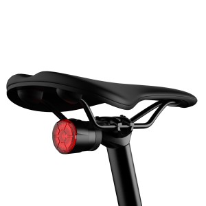 Lampa rowerowa Fenix BC06R