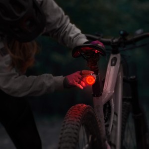 Lampa rowerowa Fenix BC06R