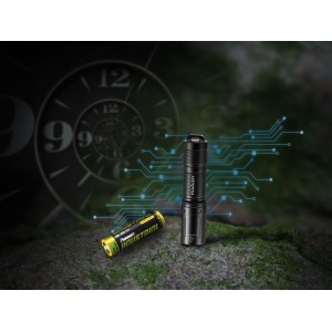 Latarka LED Fenix E01 V2.0 czarna