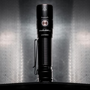 Latarka LED Fenix E28R V2.0