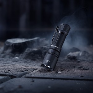 Latarka taktyczna LED TK05R