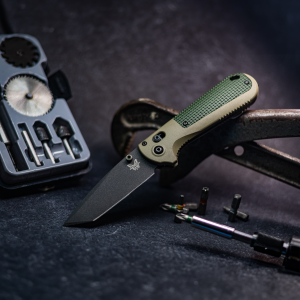 Nóż składany Benchmade 431BK-1 Redoubt
