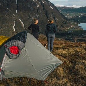 Śpiwór puchowy Robens Serac 600 dla leworęcznych -14C (195 cm) - czarny
