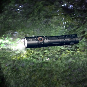 Latarka taktyczna LED Fenix PD35 V3.0 czarna