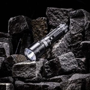 Latarka LED Fenix C7