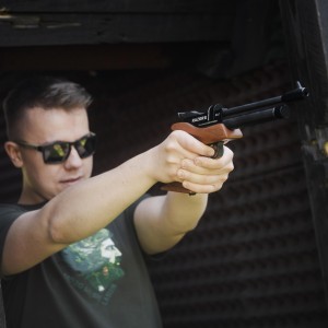 Pistolet wiatrówka RGun Bolt 4,5 mm CO2