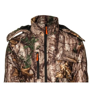 Kurtka  myśliwska  HUNTER  w  kamuflażu  real  zimowa