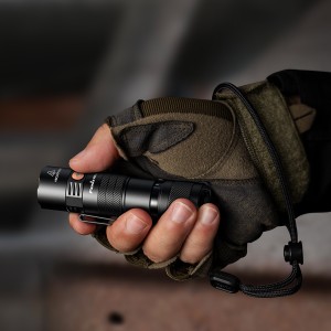 Latarka taktyczna LED Fenix PD26R ACE