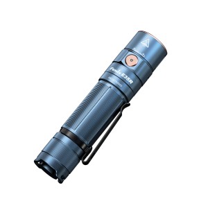 Latarka LED Fenix E35R granatowy edycja limitowana