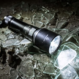 Latarka LED Fenix C7 czarna