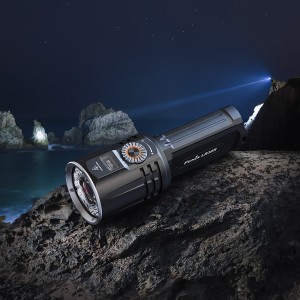 Latarka LED Fenix LR36R