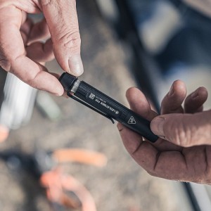 Latarka Ledlenser P2R 200 lm