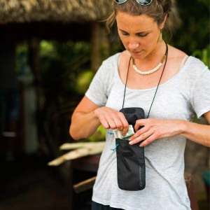 Saszetka wodoszczelna Lifeventure Waterproof Body Wallet Chest