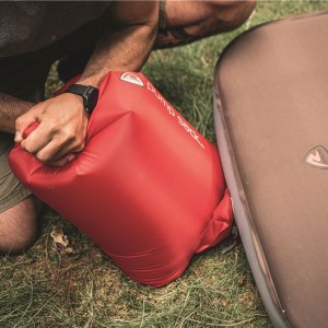 Worek bagażowy z pompką Robens Pump Sack 15 L - red
