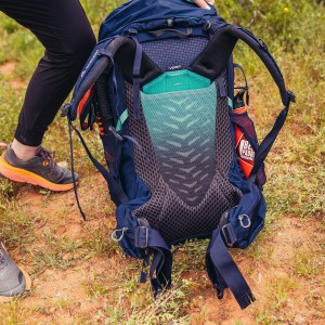 Plecak trekkingowy damski Gregory Amber 68 - arctic navy