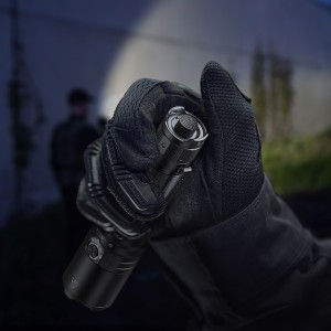 Latarka taktyczna LED Fenix TK15R
