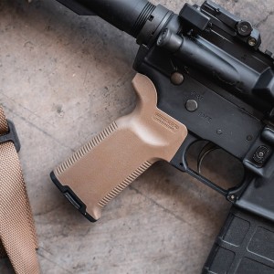 Chwyt pistoletowy Magpul MOE-K2+ do AR-15 / M4 FDE