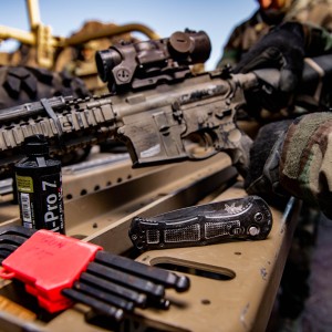 Nóż taktyczny Benchmade 9070SBK Claymore auto
