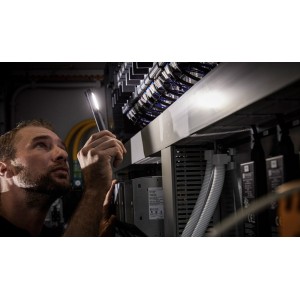 Latarka Ledlenser warsztatowa W2R WORK